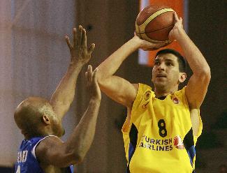 Ο Μπατής υπέγραψε νέο συμβόλαιο με το Μαρούσι