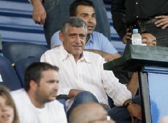 Ο Σάντος κρατά ανοιχτή για όλους  την πόρτα της εθνικής