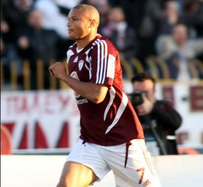 Εξετάζουν την επιστροφή του Κουζέν στη Λάρισα, προχωράει το γηπεδικό