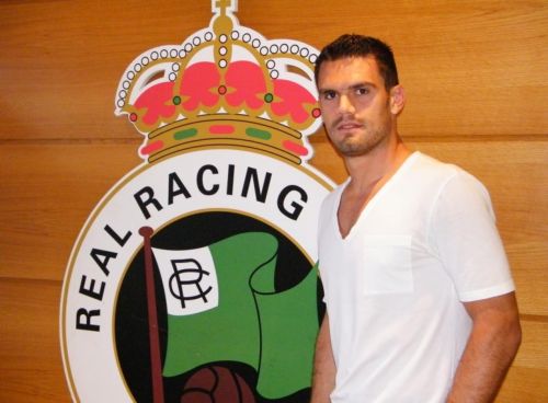 Παρουσιάστηκε ο Τζιόλης από τη Σανταντέρ