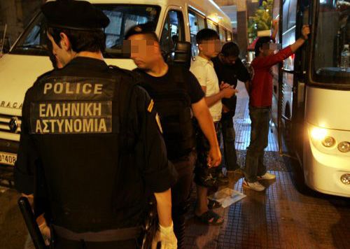 Εξαρθρώθηκε κύκλωμα που προωθούσε λαθρομετανάστες στην Αθήνα