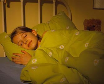 Η ανεπάρκεια ύπνου επηρέαζει αρνητικά τη διατροφή και το βάρος του παιδιού