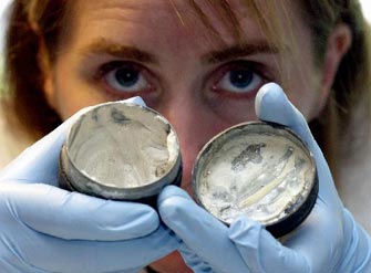 Βακτήρια από το παρελθόν δημιουργούν τα καλλυντικά του μέλλοντος