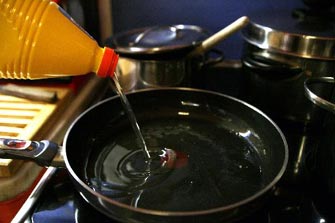 Ουσίες των αντικολλητικών σκευών ενοχοποιούνται για την παιδική υπερχοληστερολαιμία