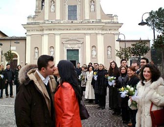 Οι ερωτευμένοι τείνουν να απομονώνονται κοινωνικά