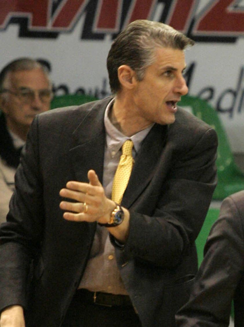 «Εξαντλήθηκε» και αποχώρησε ο Λινάρδος από το Μαρούσι