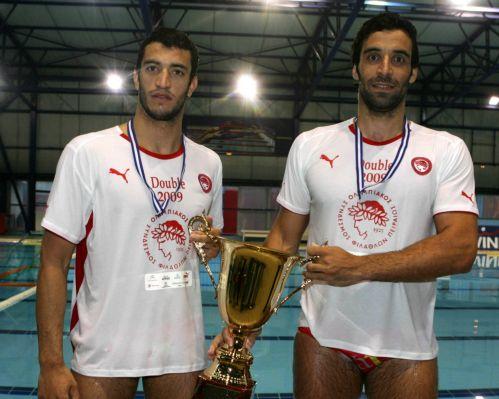 Μετά τον Ζάχο και ο Γιώργος Αφρουδάκης με το «πράσινο» σκουφάκι