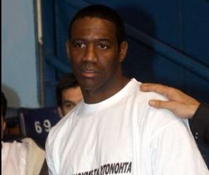 Η ΚΑΕ ΑΕΚ ανακοίνωσε την απόκτηση των Καστλ και Κοχαντάρεβιτς