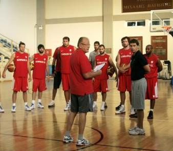 Ο Ίβκοβιτς πήρε και τυπικά στα χέρια του τα ηνία του Ολυμπιακού