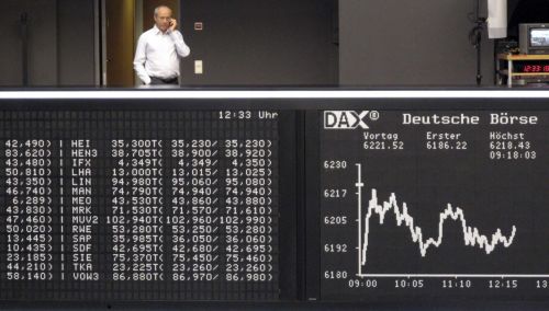 Στο πράσινο η Γουόλ Στριτ την Παρασκευή, μεικτά πρόσημα στην Ευρώπη