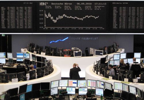 Στο πράσινο τα ευρωπαϊκά χρηματιστήρια τη Δευτέρα, αργία στη Γουόλ Στριτ