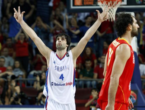 Ντίβατς υπέρ Τεόντοσιτς, Κέσελι, οΊβκοβιτς μένει στην εθνική Σερβίας