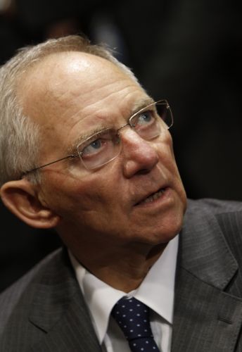 Στο νοσοκομείο για νοσηλεία τεσσάρων εβδομάδων ο Βόλφγκανγκ Σόιμπλε