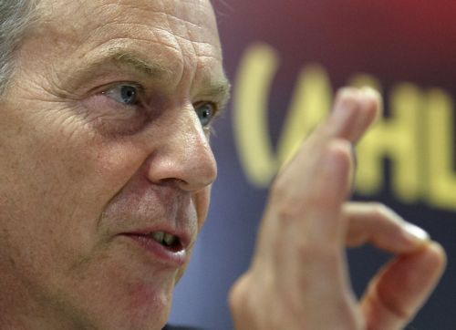 Αμετανόητος για το Ιράκ, σκληρός απέναντι στον Μπράουν, εμφανίζεται στο βιβλίο του ο Τ.Μπλερ