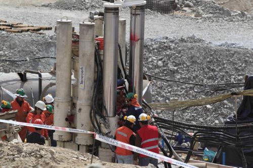 Δερματικά προβλήματα άρχισαν να αντιμετωπίζουν οι μεταλλωρύχοι στην Χιλή