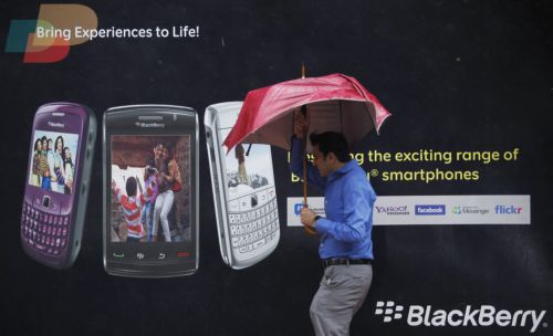 Πρόσβαση στα δεδομένα των χρηστών απαιτεί η Ινδία από τις Google, Skype, RIM