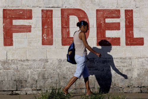 To κουβανικό μοντέλο δεν δουλεύει ούτε καν για εμάς, λέει ο Φιντέλ Κάστρο