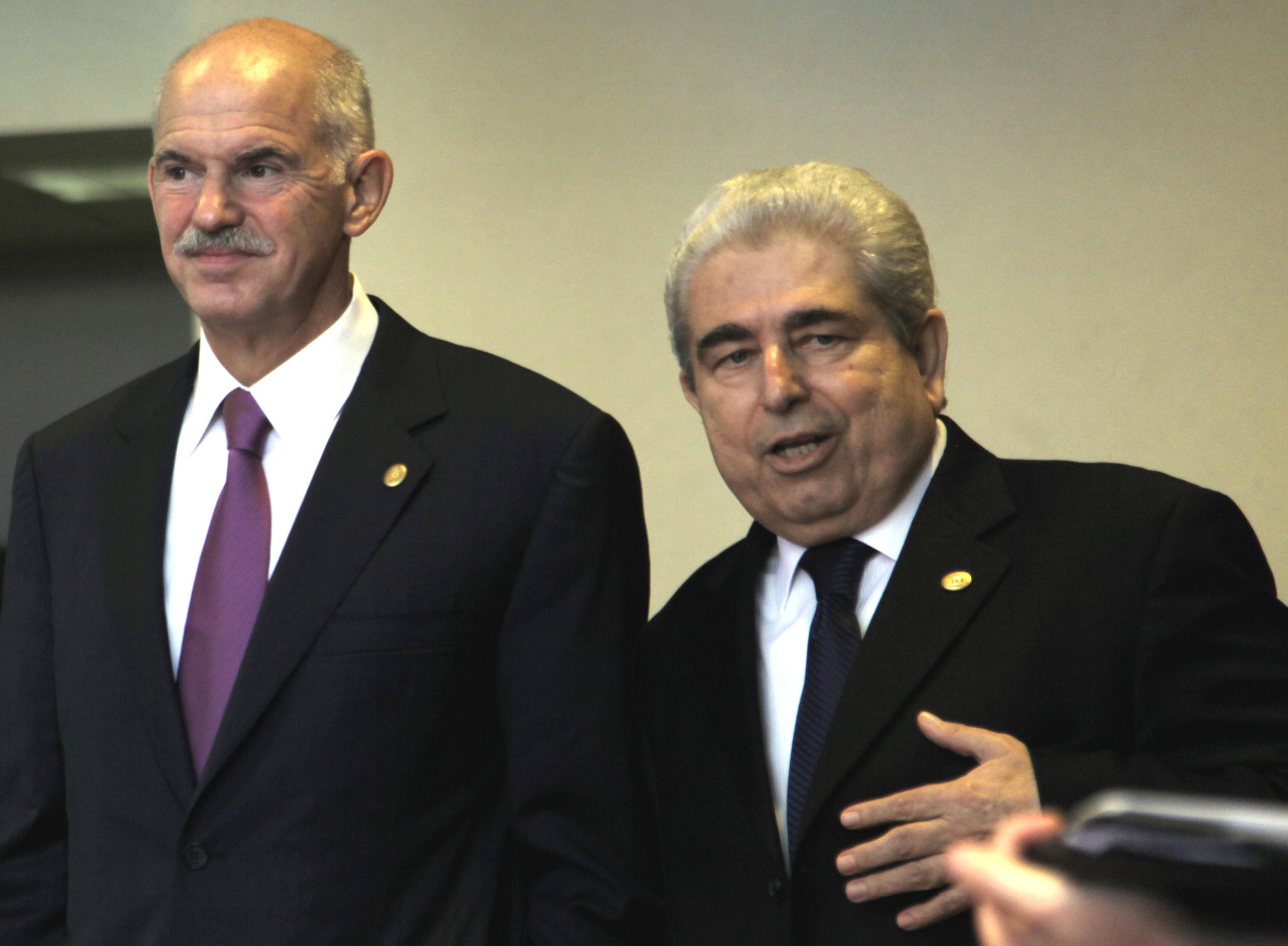 Με ελπίδες για μία «παραγωγική επίσκεψη» αναχώρησε ο Δ.Χριστόφιας για τη Νέα Υόρκη