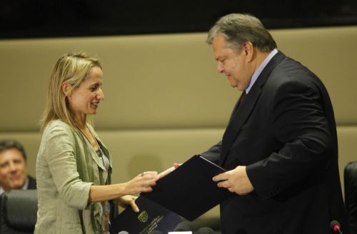 Μνημόνιο συνεργασίας υπουργείων Αμυνας-Περιβάλλοντος για «πράσινα» (αντί «χακί») στρατόπεδα