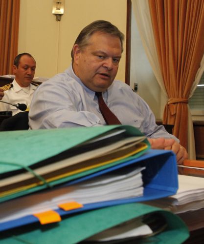 «Μονόδρομος» η σύμβαση για τα Ναυπηγεία Σκαραμαγκά, λέει ο Ευ.Βενιζέλος