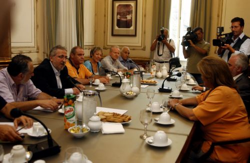 Αποδέσμευση της χώρας απ’ τις αντεργατικές επιπτώσεις του μνημονίου ζητά η ΓΣΕΕ