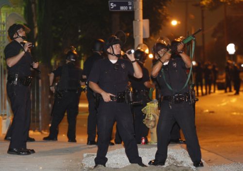 Ταραχές στο Λος Άντζελες μετά τον θάνατο μετανάστη από πυρά αστυνομικού