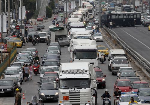 Περιστατικό πυροβολισμών εναντίον φορτηγών ερευνά η αστυνομία