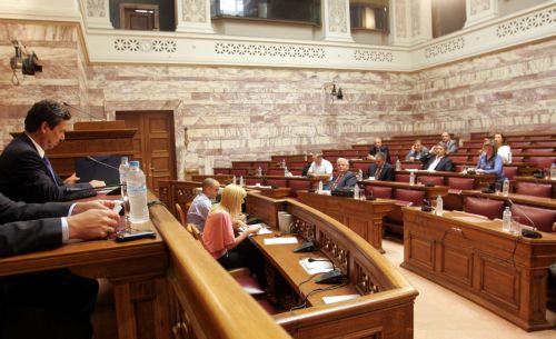 Από τη Βουλή θα περνούν οι μεγάλες στρατηγικές επενδύσεις, διαβεβαιώνει ο Χ.Παμπούκης