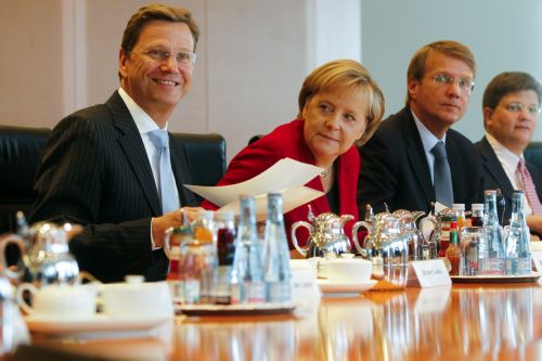 Πακέτο περικοπών ύψους 80 δισ. ευρώ μέχρι το 2014 ενέκρινε η γερμανική κυβέρνηση