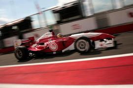 Ντεμπούτο με δύο τρίτες θέσεις για τον Χέινλι με το μονοθέσιο του Ολυμπιακού