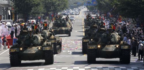 Συνομιλίες προτείνει η Πιονγιάνγκ στη Σεούλ