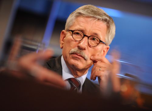 Ένας στους πέντε Γερμανούς θα ψήφιζε κόμμα του «ρατσιστή της Bundesbank» Τ.Ζαράτσιν