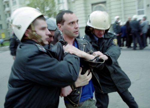 Λευκορώσος ακτιβιστής του Διαδικτύου βρέθηκε κρεμασμένος στην κατοικία του