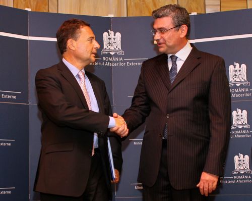 Δεν τίθεται ζήτημα να σταματήσουν οι απελάσεις Ρομά, απαντά το Παρίσι στην Ευρωβουλή