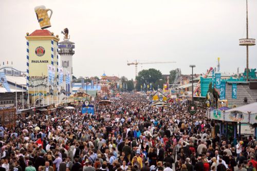 Μικρόβια προσλαμβάνονται ως καθαριστές στο φεστιβάλ μπίρας του Μονάχου