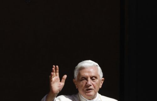 Αδιάφορη αφήνει την πλειοψηφία των Βρετανών η επικείμενη επίσκεψη του Πάπα