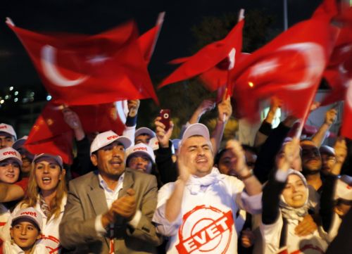 Σε θέση ισχύος ο Ερντογάν με την έγκριση των συνταγματικών αλλαγών