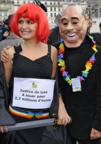 Σε συμβιβασμό κατέληξαν ο Ζακ Σιράκ και ο Δήμος του Παρισιού για σκάνδαλο διαφθοράς