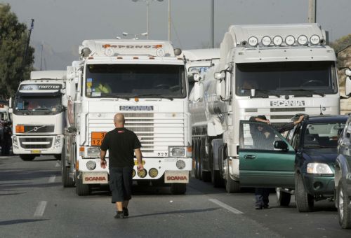 Μείωση τιμών και αύξηση απασχόλησης βλέπει το ΙΟΒΕ από την απελευθέρωση των μεταφορών