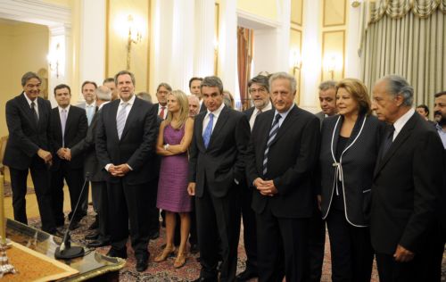 Ορκίστηκαν τα 24 νέα μέλη του Υπουργικού Συμβουλίου