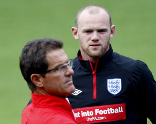 Ο Καπέλο δεν… τιμώρησε τον Ρούνι για το ερωτικό σκάνδαλο