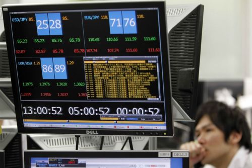 Σε υψηλό πενταμήνου, πάνω από το 1,3380 δολάριο, ανήλθε το ευρώ