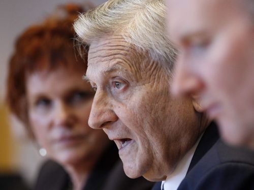 «Πολύ σημαντικές αλλαγές έχουν συντελεστεί στην Ελλάδα» λέει ο Ζαν-Κλοντ Τρισέ