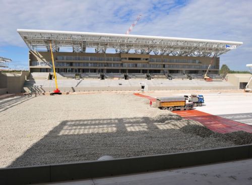 Στην τελική ευθεία βρίσκεται το «βυσσινί παλάτι» της Λάρισας