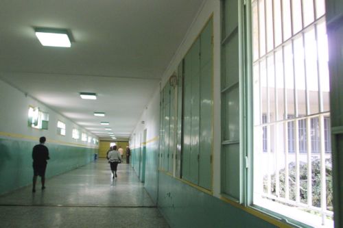 Μόνο από γιατρό η κολπική έρευνα των γυναικών κρατουμένων