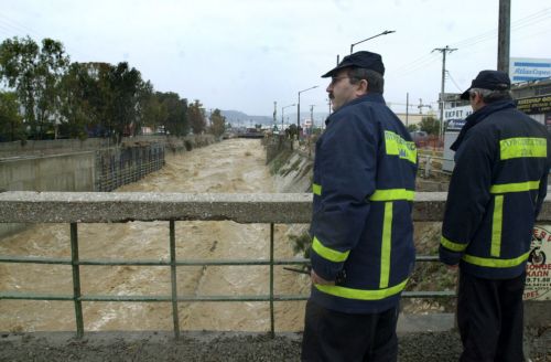 Νεκρή 38χρονη γυναίκα που παρασύρθηκε από χείμαρρο στο Λιτόχωρο