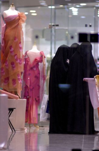 Άνοιξε και λειτουργεί με επιτυχία το πρώτο σεξσόπ σε αραβικές χώρες