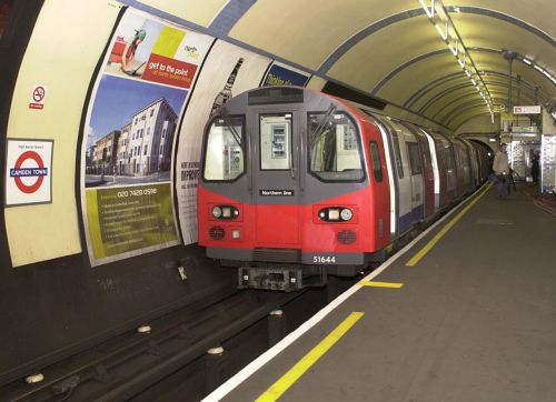 Εικοσιτετράωρη απεργία πραγματοποιούν οι εργαζόμενοι στο μετρό του Λονδίνου