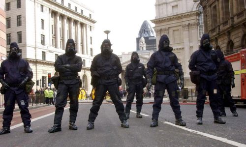 «Σημαντική» η τρομοκρατική απειλή που σχετίζεται με την Ιρλανδία, εκτιμά η Βρετανία