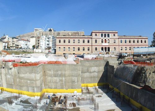 Διχάζει η αποκατάσταση του κτιρίου Βάιλερ, μάρτυρα των Δεκεμβριανών του ’44